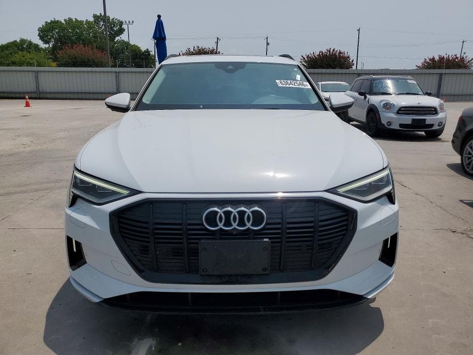 2022 AUDI E-TRON PREMIUM 5