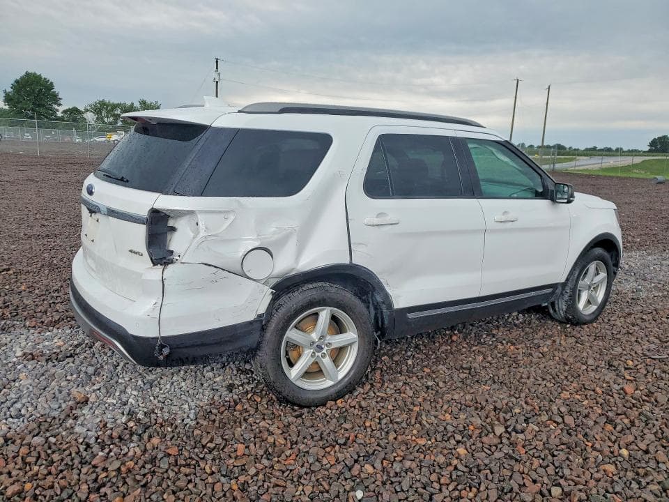 2017 FORD EXPLORER XLT 3