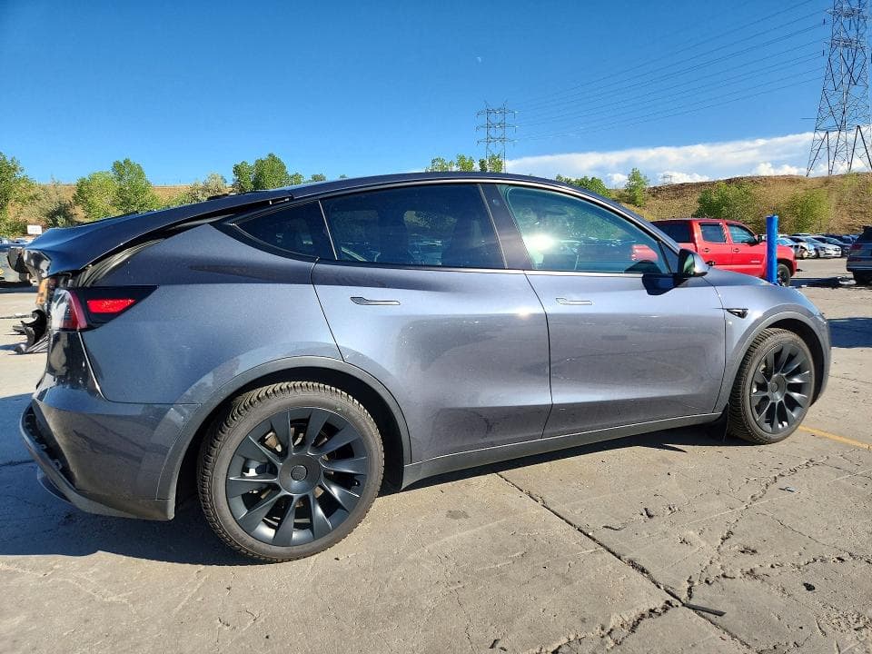 2023 TESLA MODEL Y 3