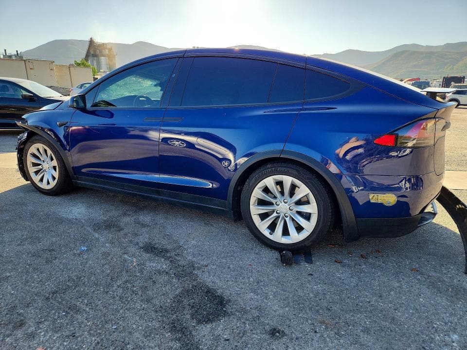 2018 TESLA MODEL X 2