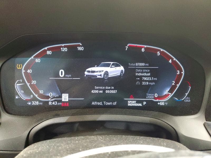 2021 BMW 32XI 9