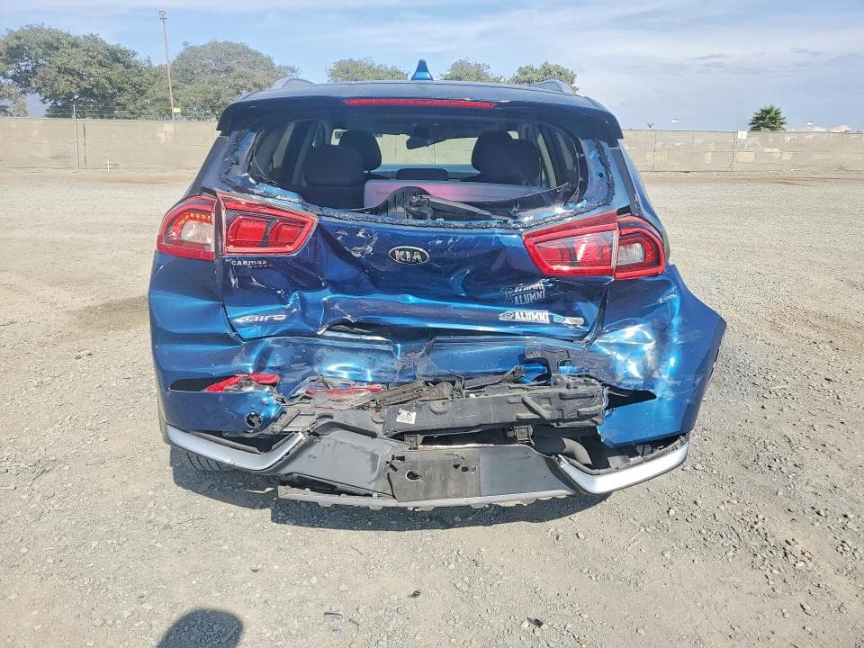 2018 KIA NIRO LX 6