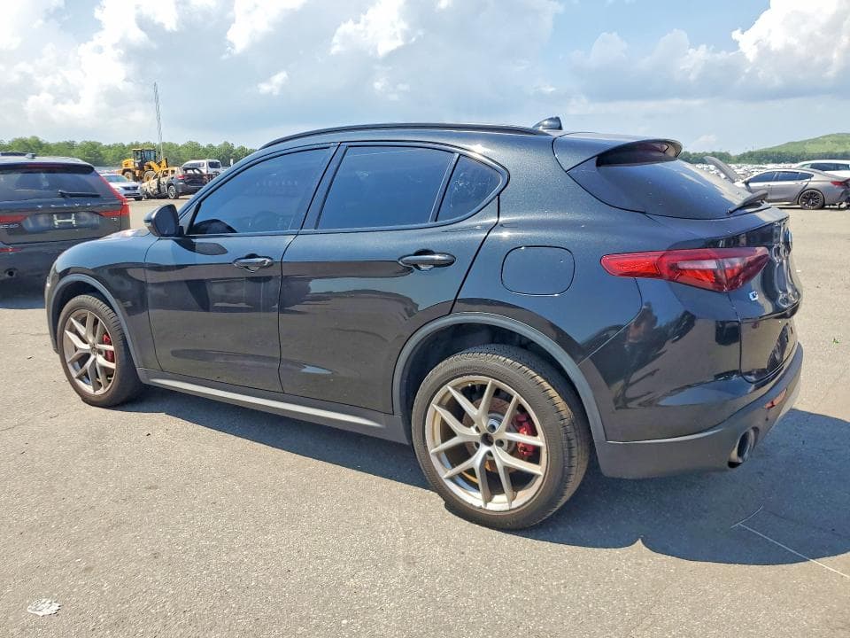2018 ALFA ROMEO STELVIO TI SPORT 2