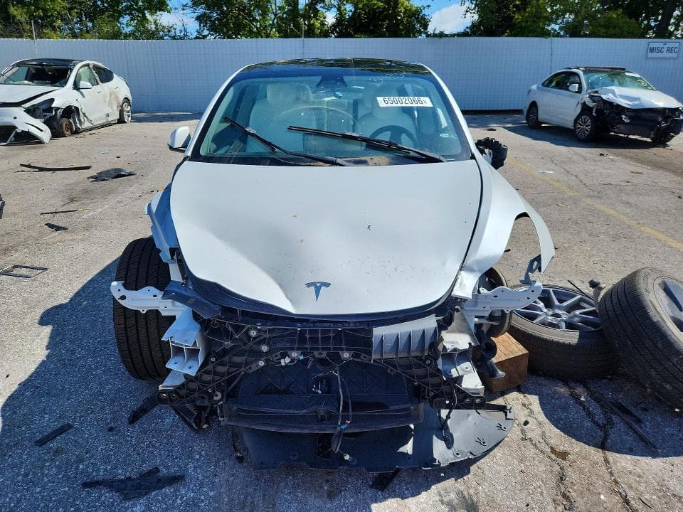 2022 TESLA MODEL 3 AW 5