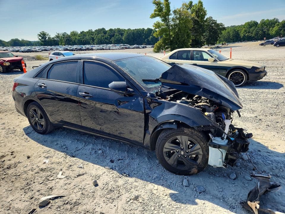 2022 HYUNDAI ELANTRA SEL 4