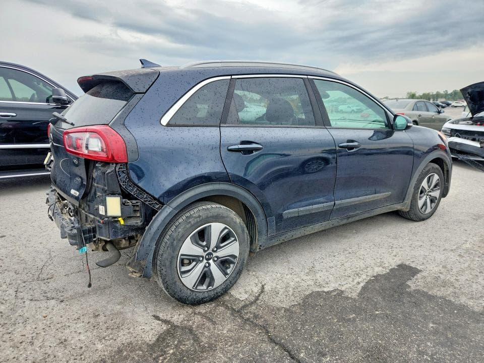 2018 KIA NIRO EX 3