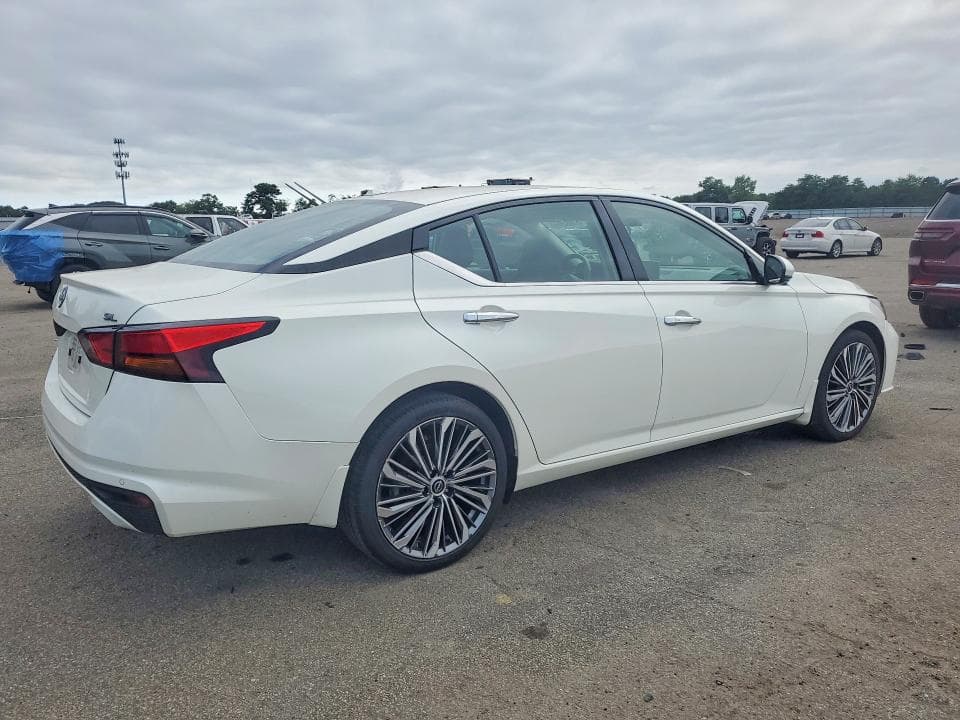 2025 NISSAN ALTIMA SL 3
