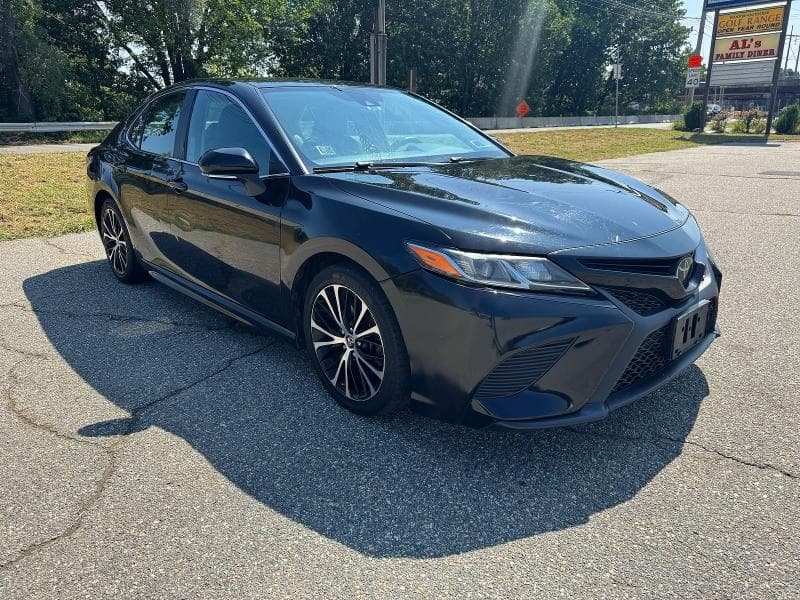 2019 TOYOTA CAMRY SE - 1