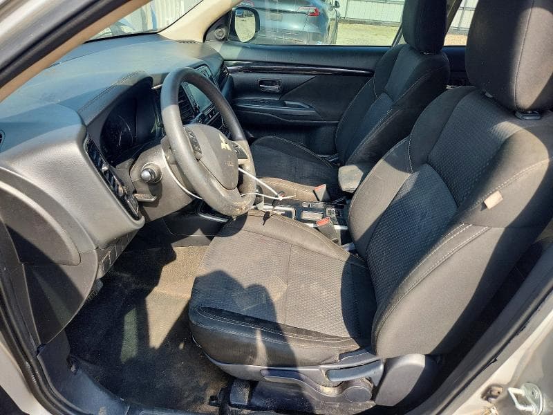 2019 MITSUBISHI OUTLANDER ES 7