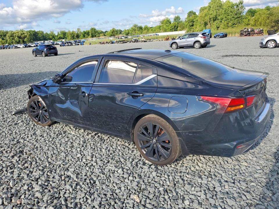 2022 NISSAN ALTIMA SR 2