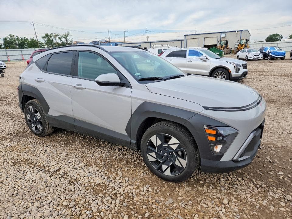 2024 HYUNDAI KONA SEL 4