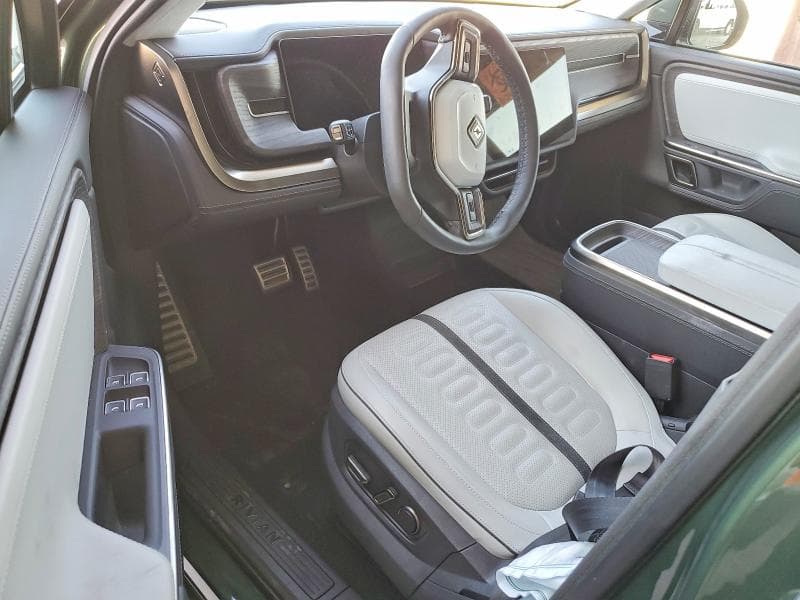 2023 RIVIAN R1S ADVENTURE 8