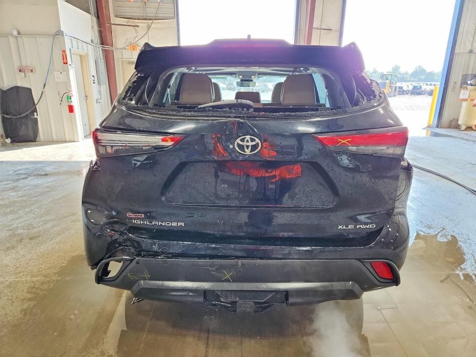 2021 TOYOTA HIGHLANDER XLE 6