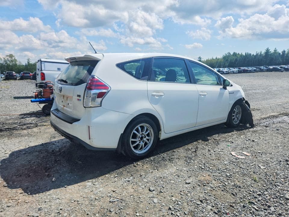 2017 TOYOTA PRIUS V TWO 3