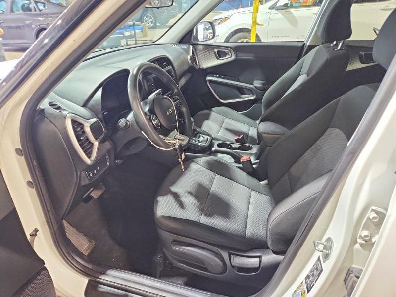 2023 KIA SOUL LX 7