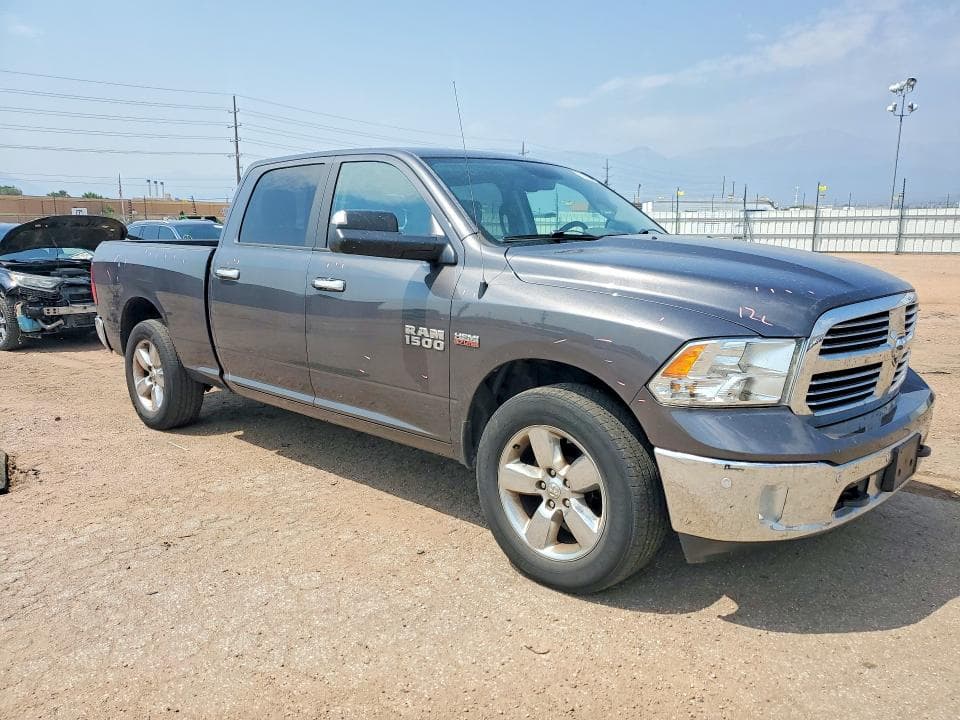 2018 RAM 1500 SLT 4