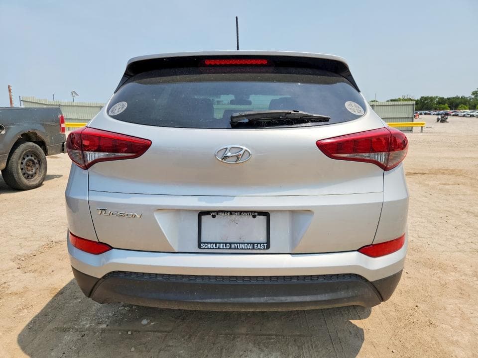 2017 HYUNDAI TUCSON SE 6