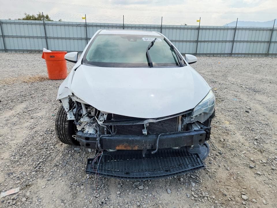 2017 TOYOTA COROLLA XLE 5