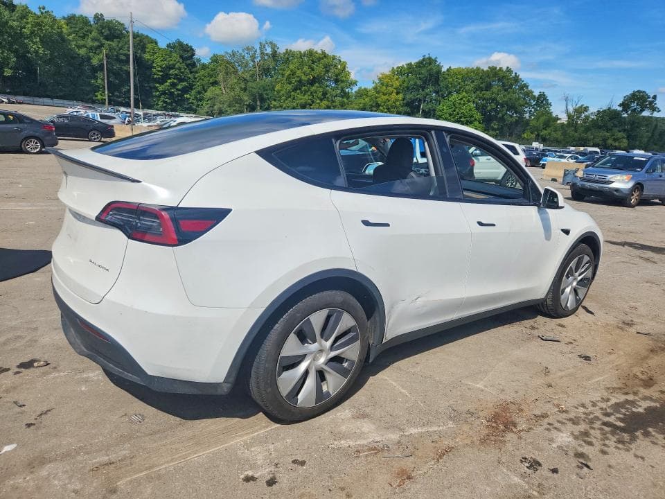 2024 TESLA MODEL Y 3