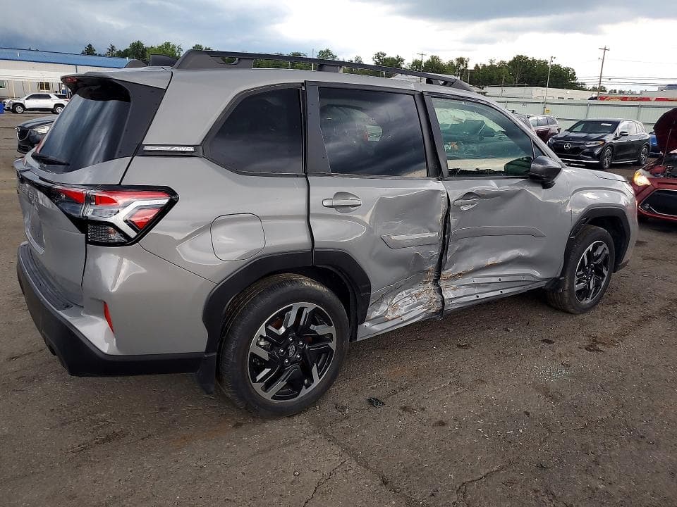 2025 SUBARU FORESTER LIMITED 3
