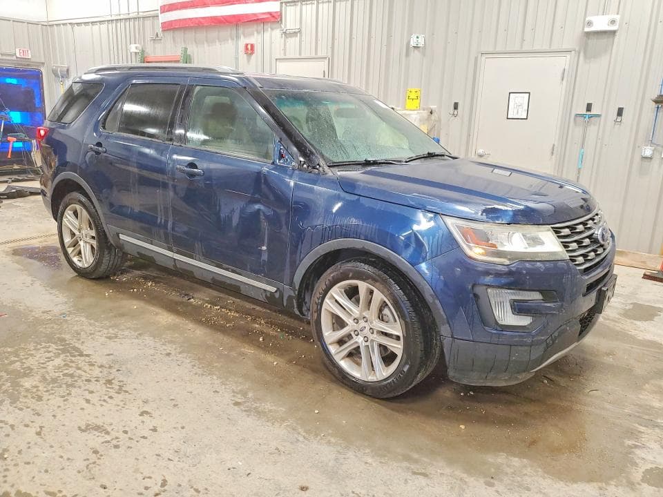 2017 FORD EXPLORER XLT 4