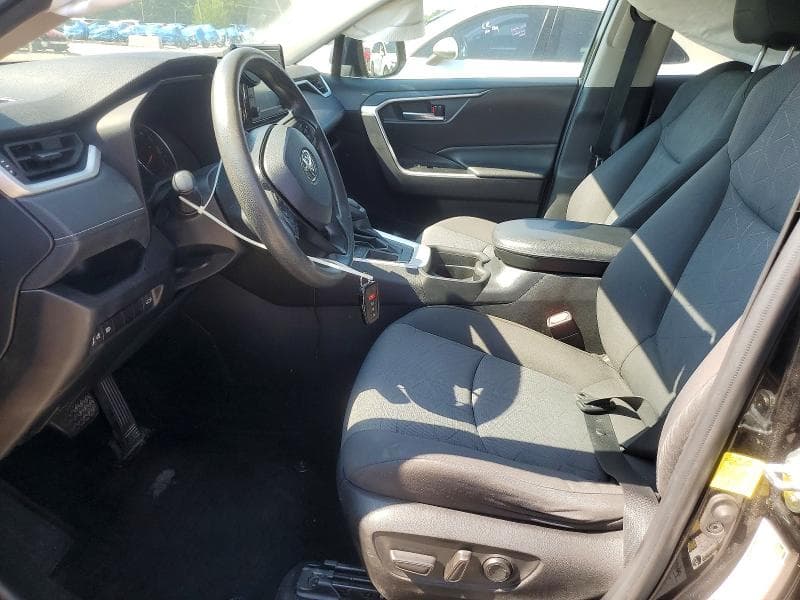 2021 TOYOTA RAV4 XLE 7