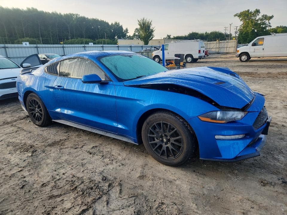 2020 FORD MUSTANG 4
