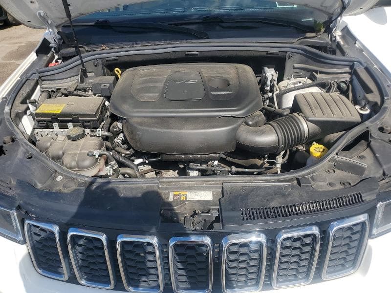 2020 JEEP GRAND CHEROKEE LAREDO 12