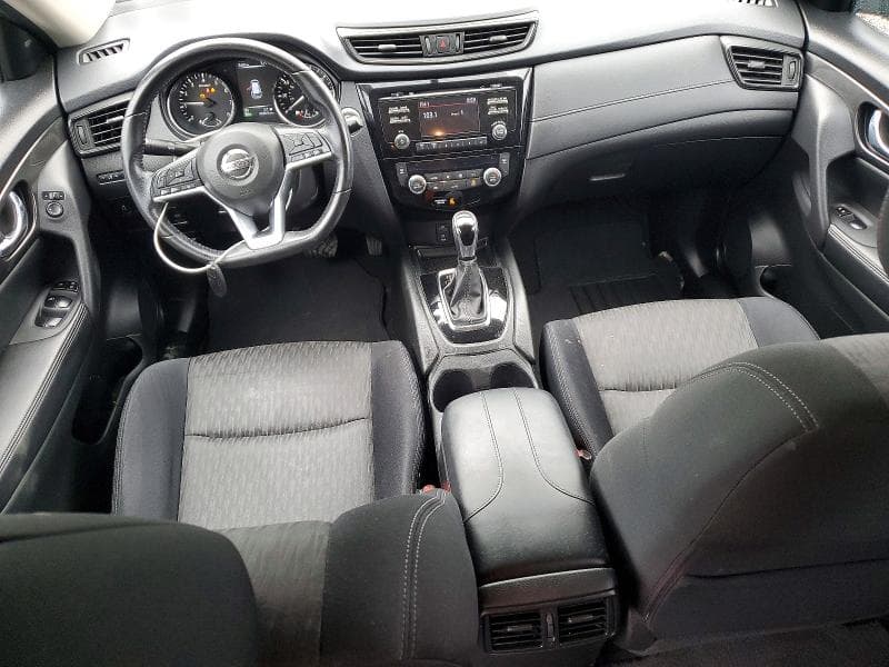 2017 NISSAN ROGUE SV 8