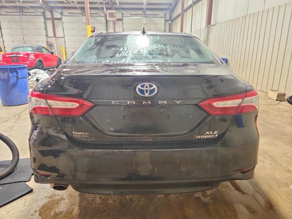 2019 TOYOTA CAMRY HYBRID XLE 6