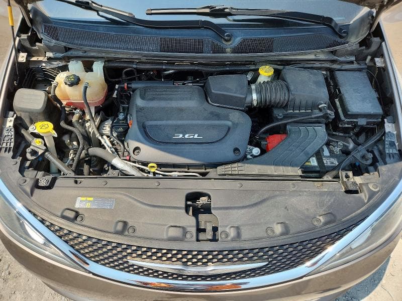 2017 CHRYSLER PACIFICA TOURING L 12