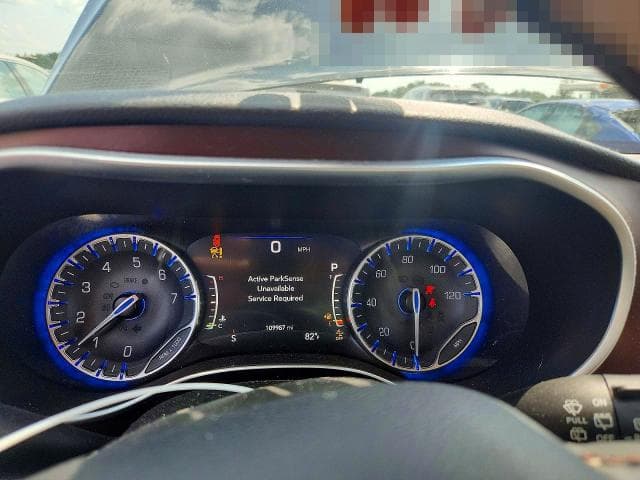 2017 CHRYSLER PACIFICA LIMITED 9