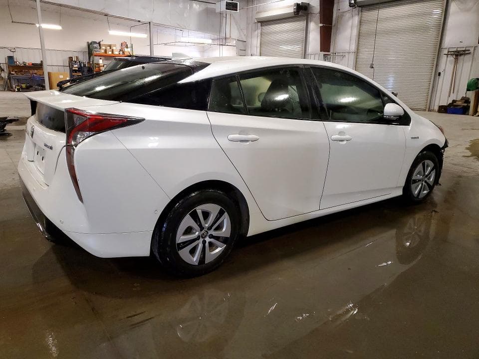 2018 TOYOTA PRIUS TWO 3