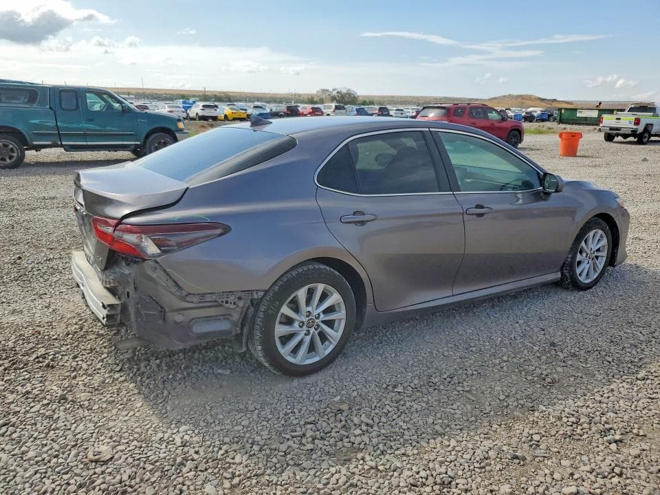 2022 TOYOTA CAMRY LE 3