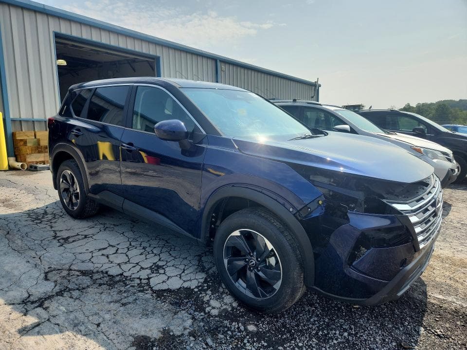 2026 NISSAN ROGUE SV 4
