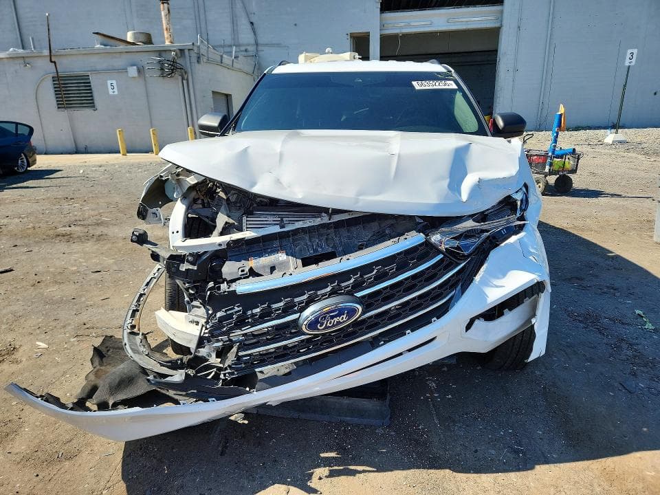 2023 FORD EXPLORER XLT 5