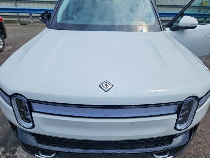 2023 RIVIAN R1S ADVENTURE 12