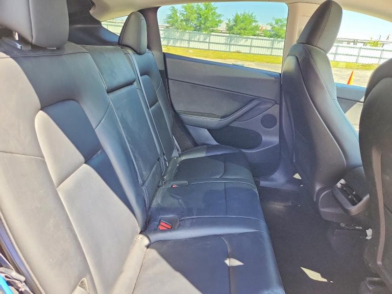 2024 TESLA MODEL Y 10