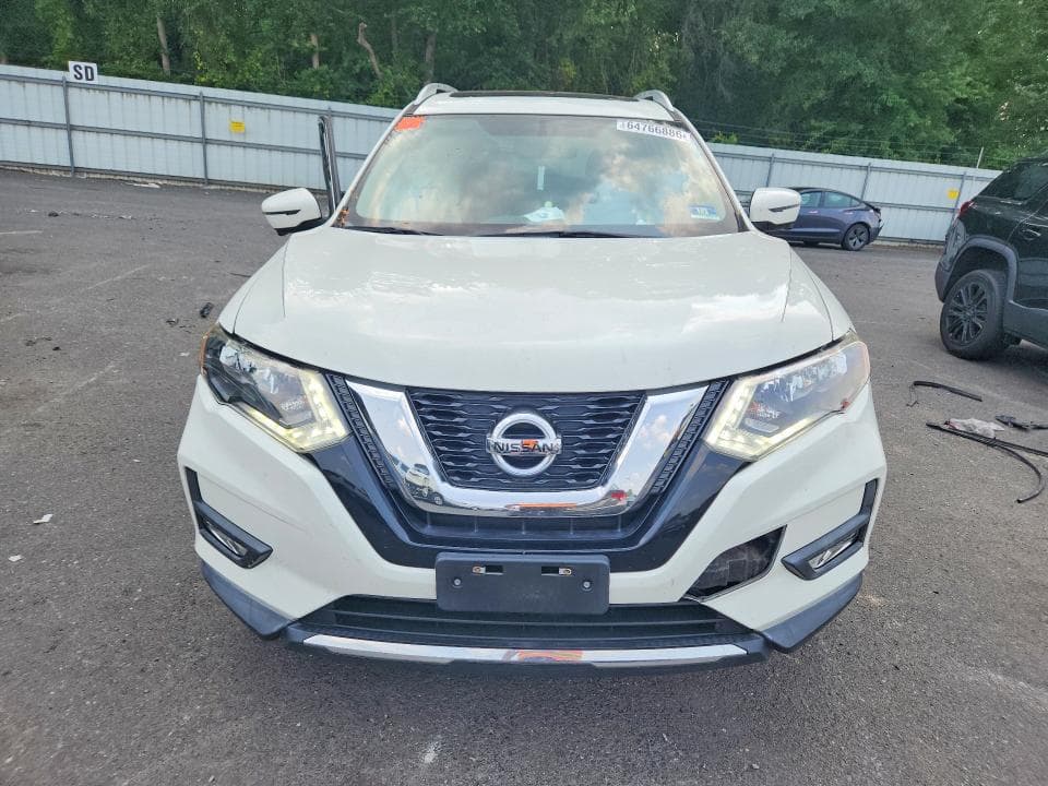 2017 NISSAN ROGUE SV 5