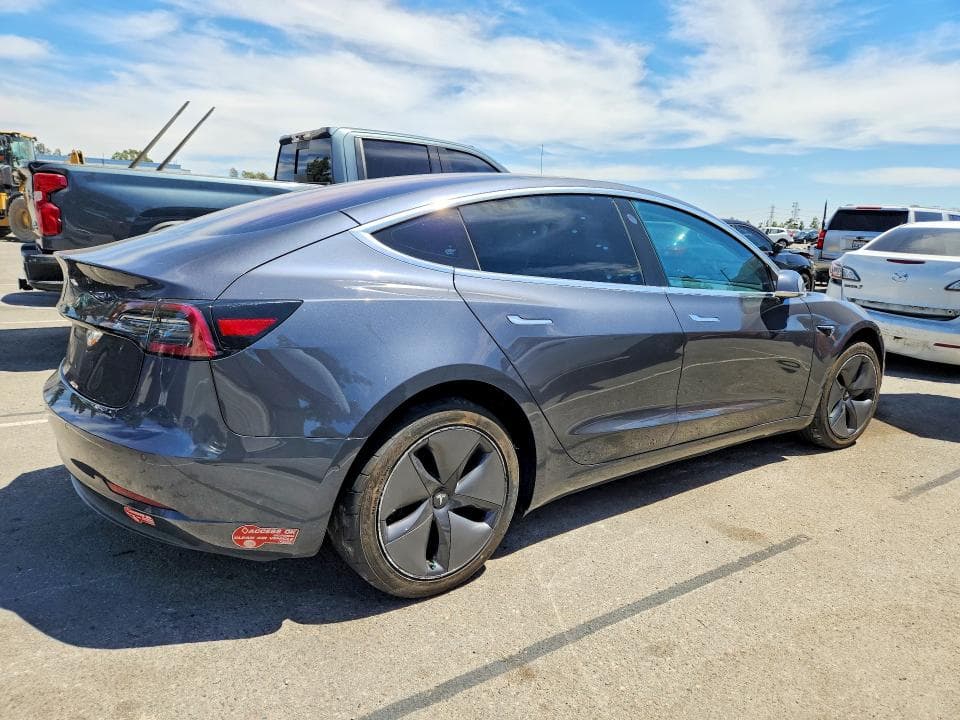2018 TESLA MODEL 3 3