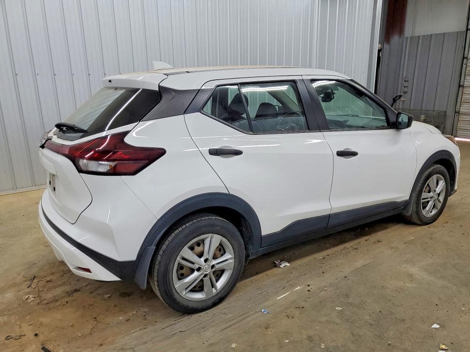 2021 NISSAN KICKS S 3