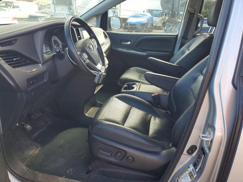 2020 TOYOTA SIENNA SE 8-PASSENGER 7