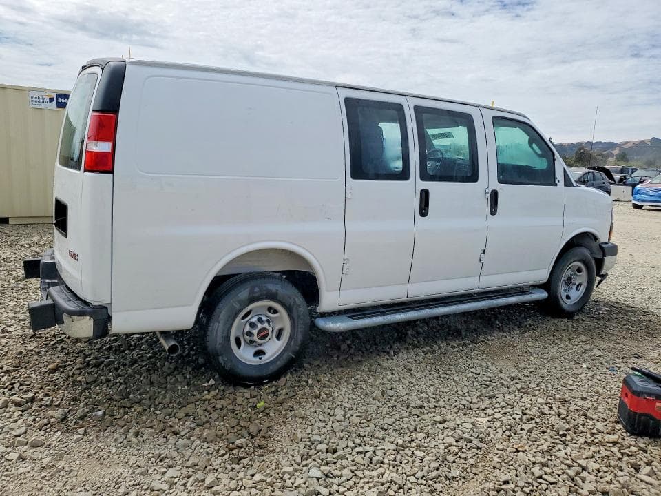 2026 GMC SAVANA G2500 3