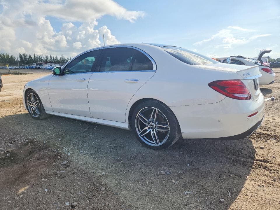 2018 MERCEDES-BENZ E 300 2
