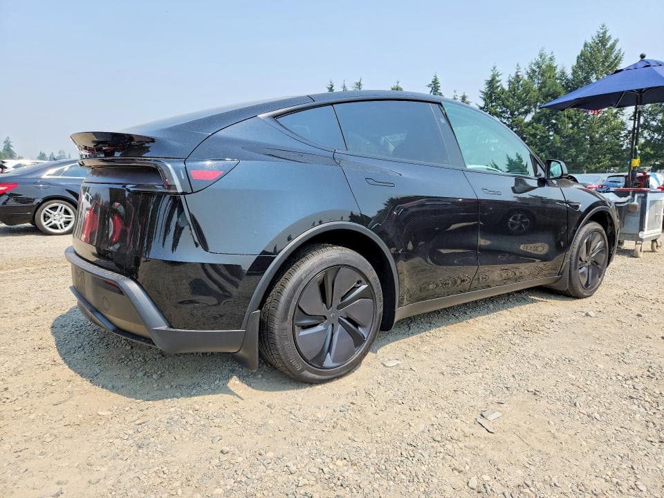 2026 TESLA MODEL Y 3