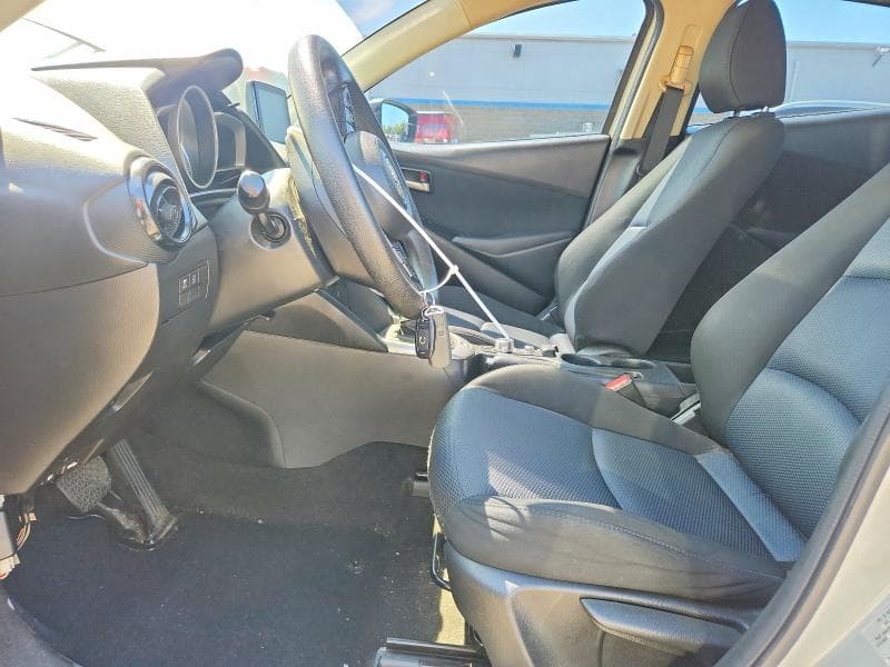 2019 TOYOTA YARIS L 7