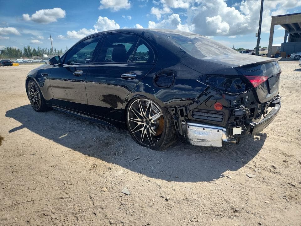2026 MERCEDES-BENZ C 63 AMG S E PERFORMANCE 2