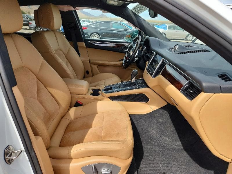 2017 PORSCHE MACAN 7
