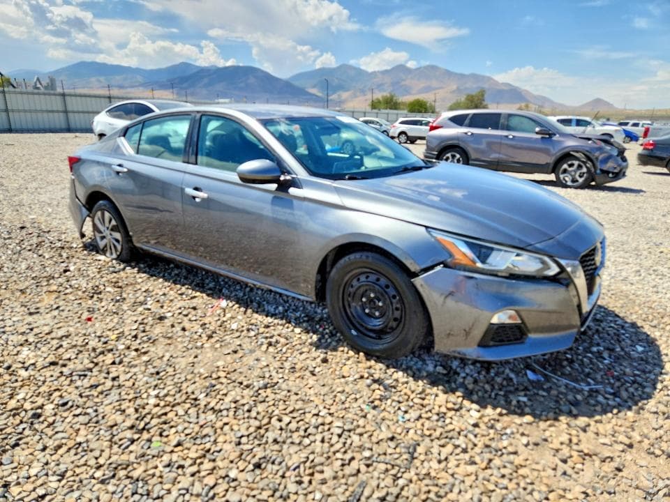 2019 NISSAN ALTIMA S 4