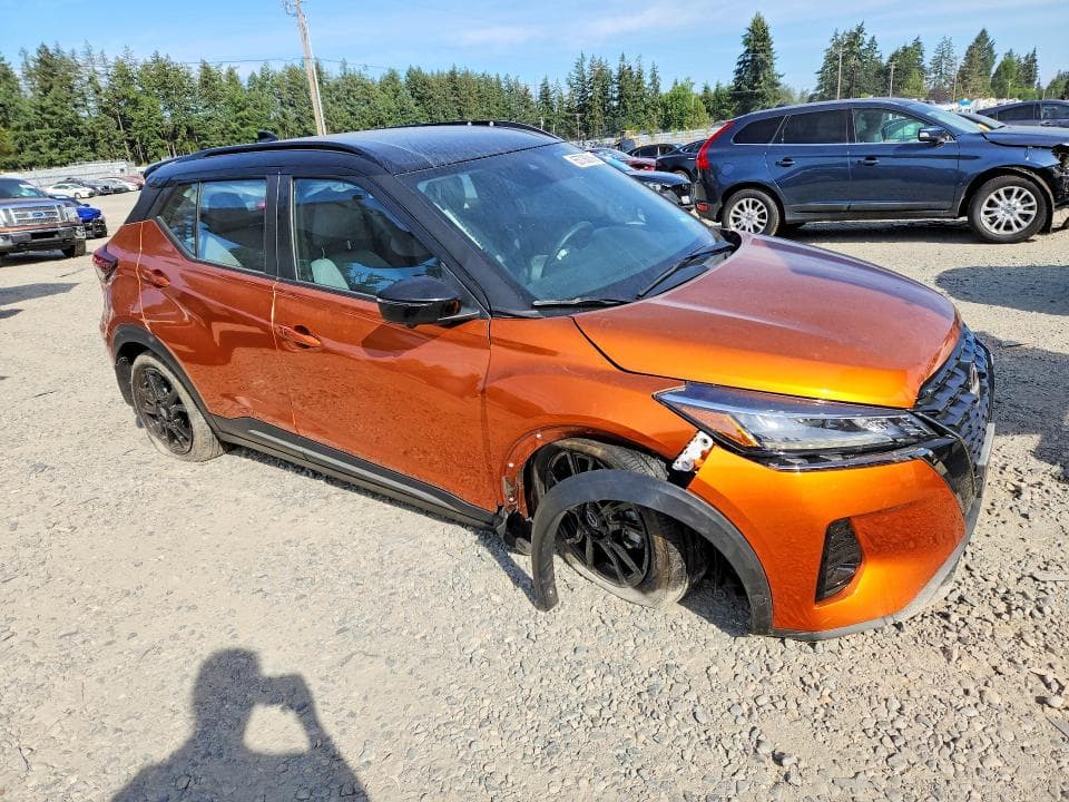 2023 NISSAN KICKS SR 4